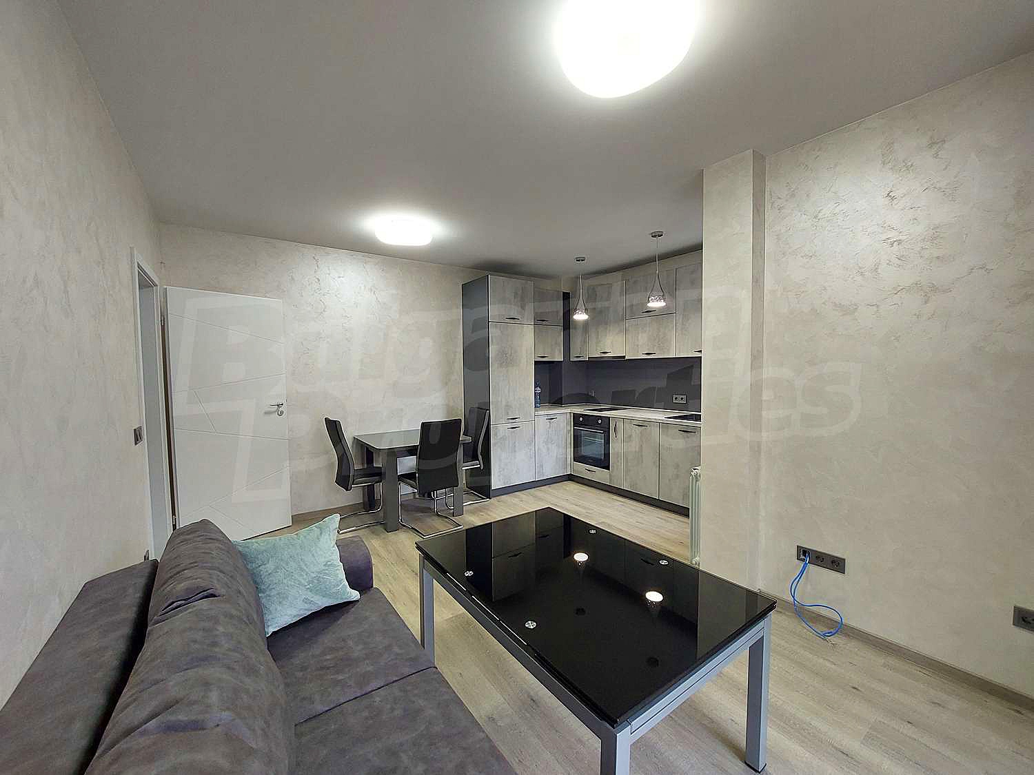 Gallery Picture 4