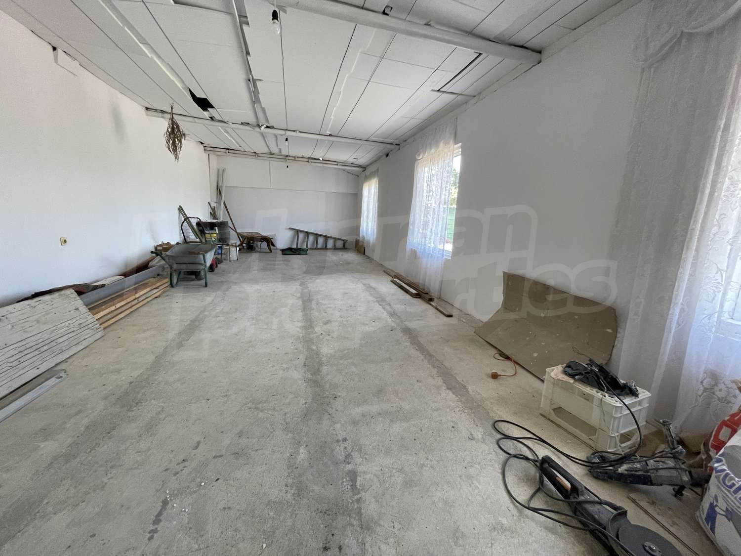 Gallery Picture 28