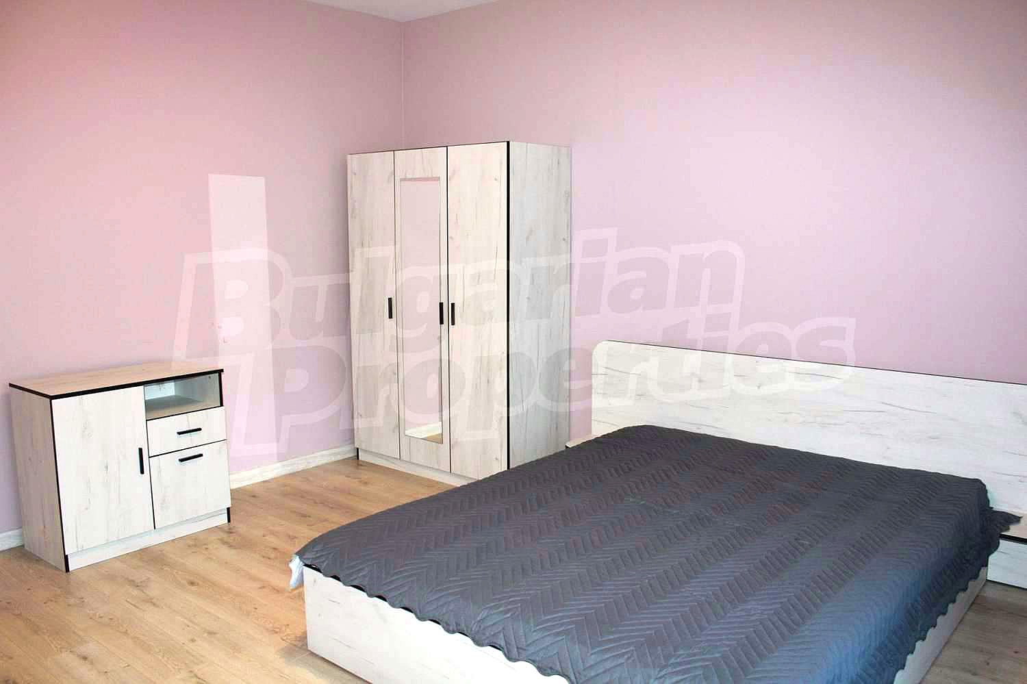 Gallery Picture 4