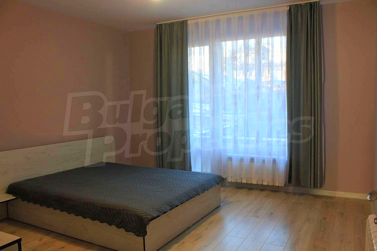 Gallery Picture 5
