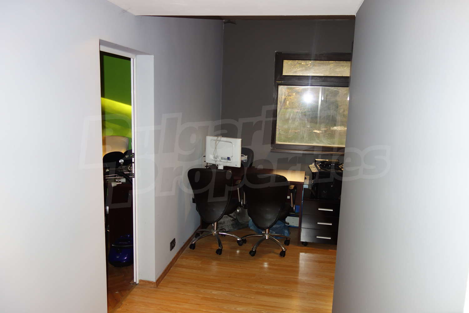 Gallery Picture 6