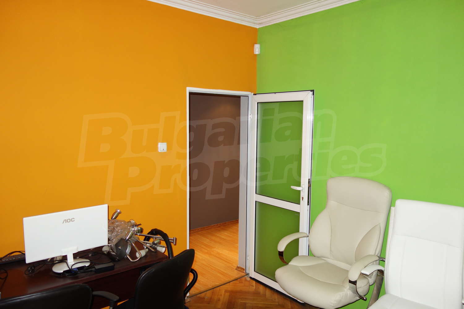 Gallery Picture 8