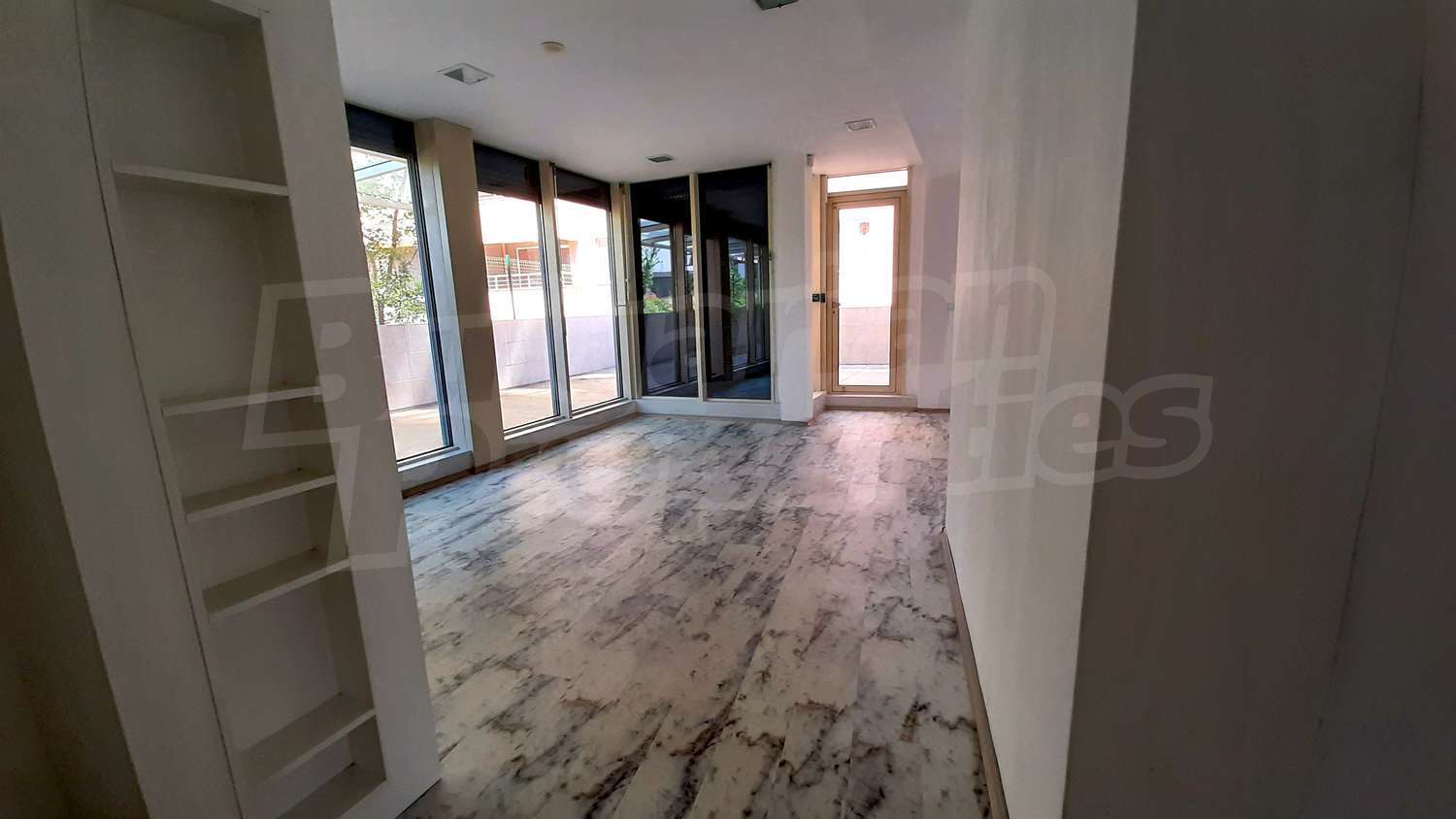 Gallery Picture 10