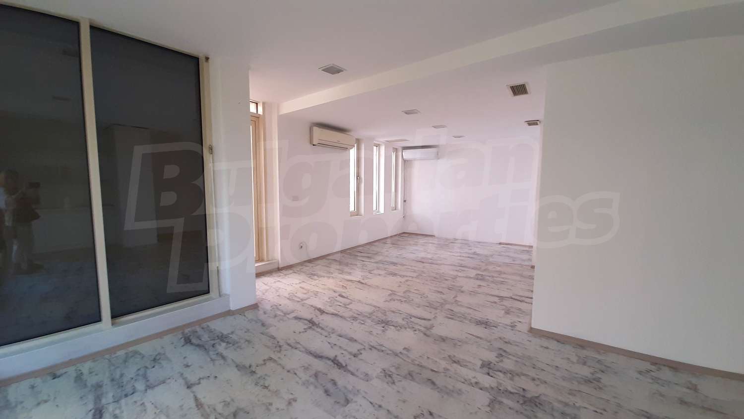 Gallery Picture 11