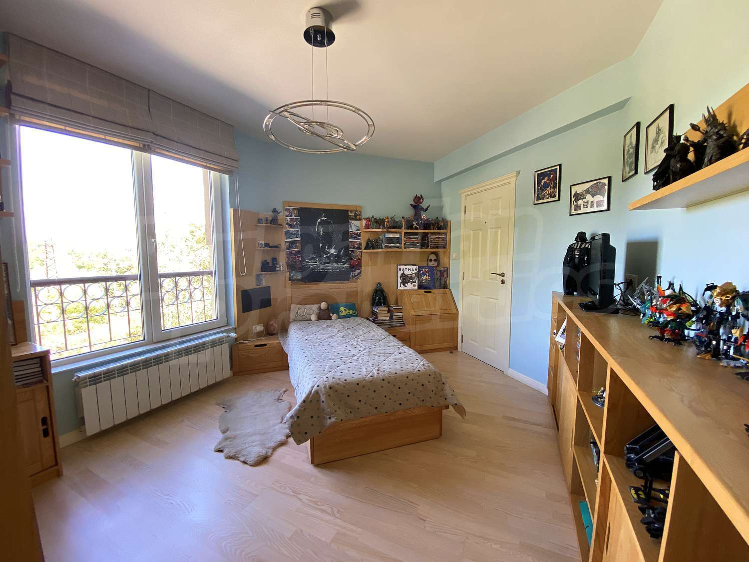 Gallery Picture 13