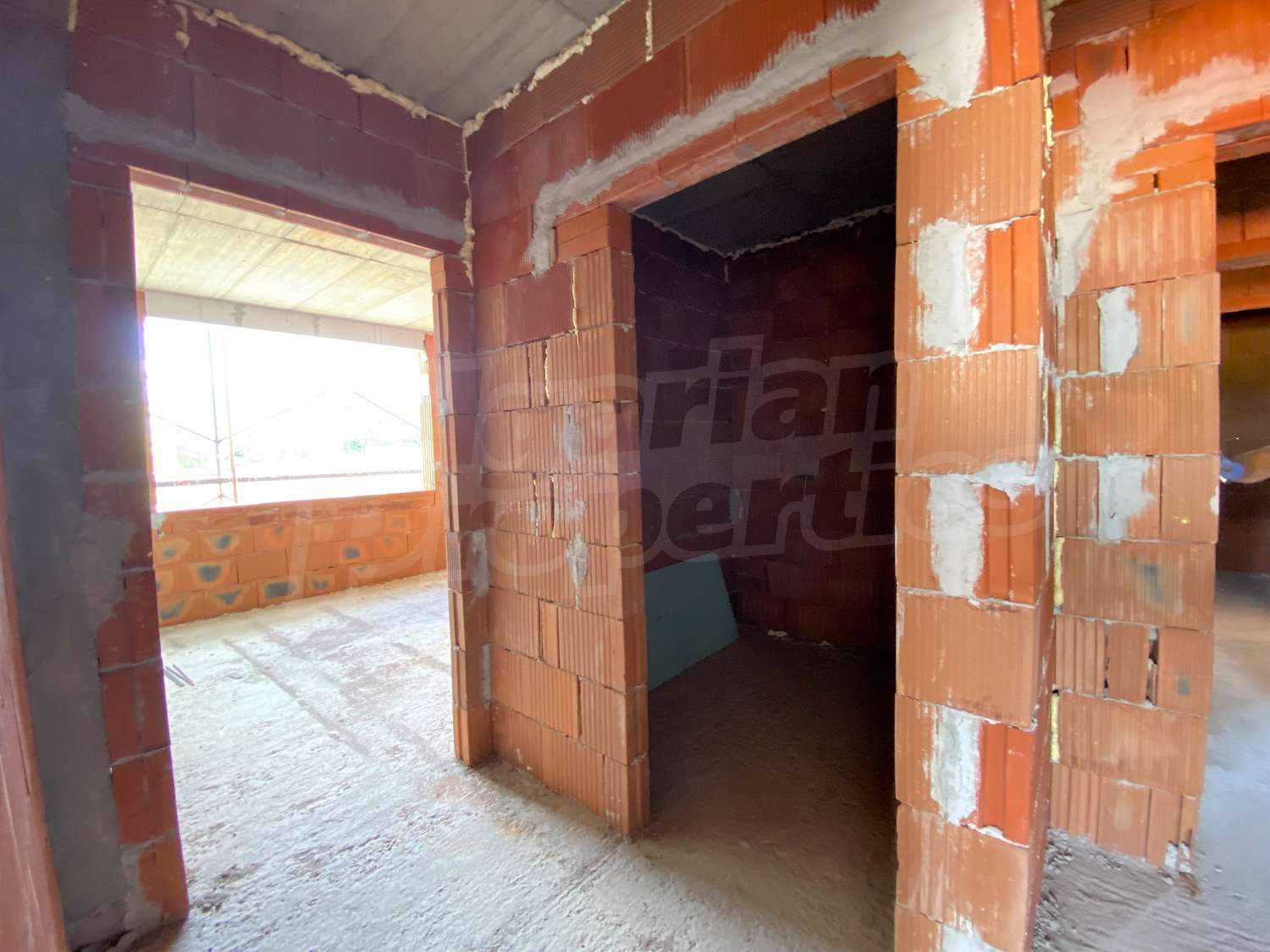 Gallery Picture 8