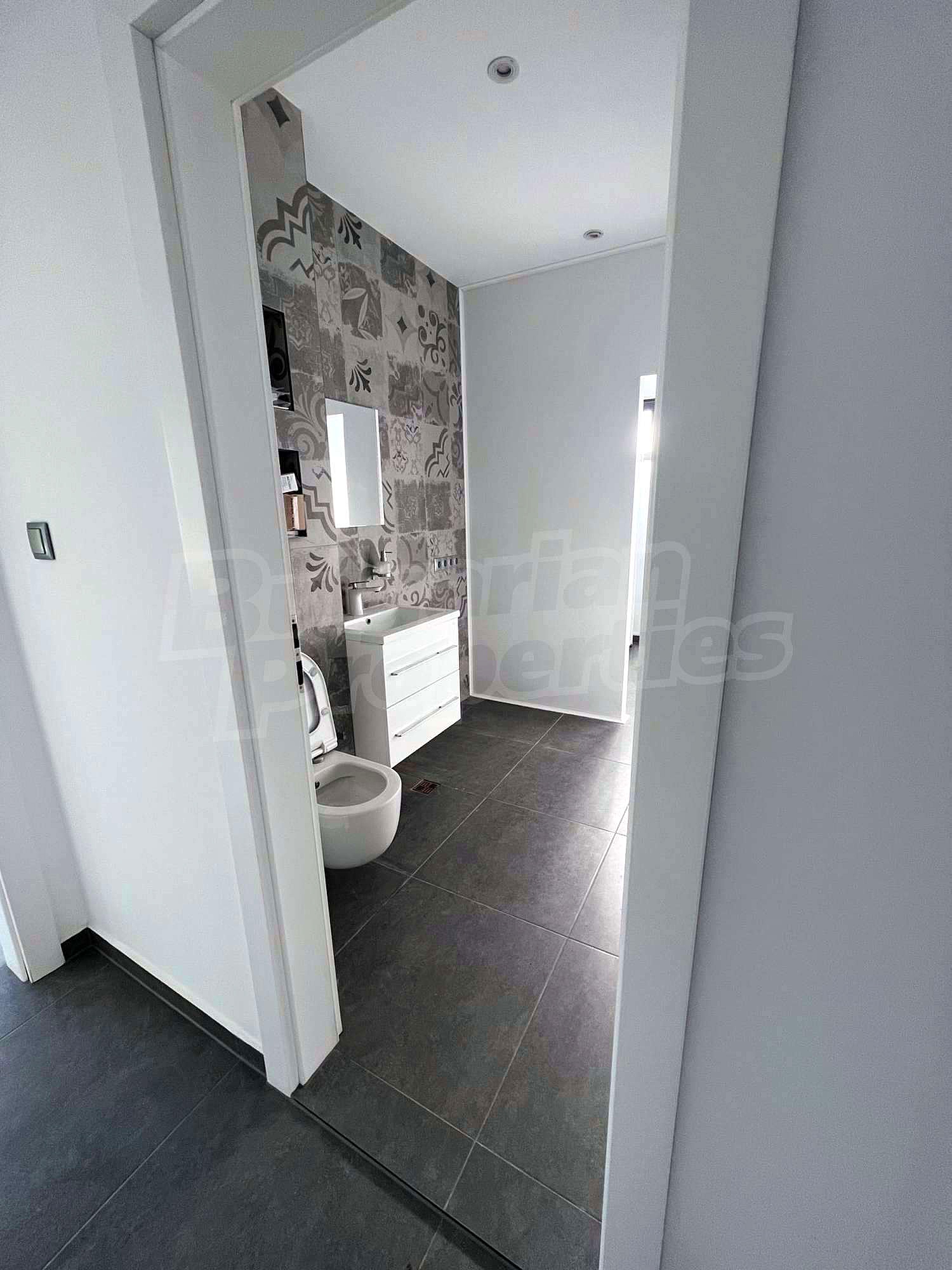 Gallery Picture 29