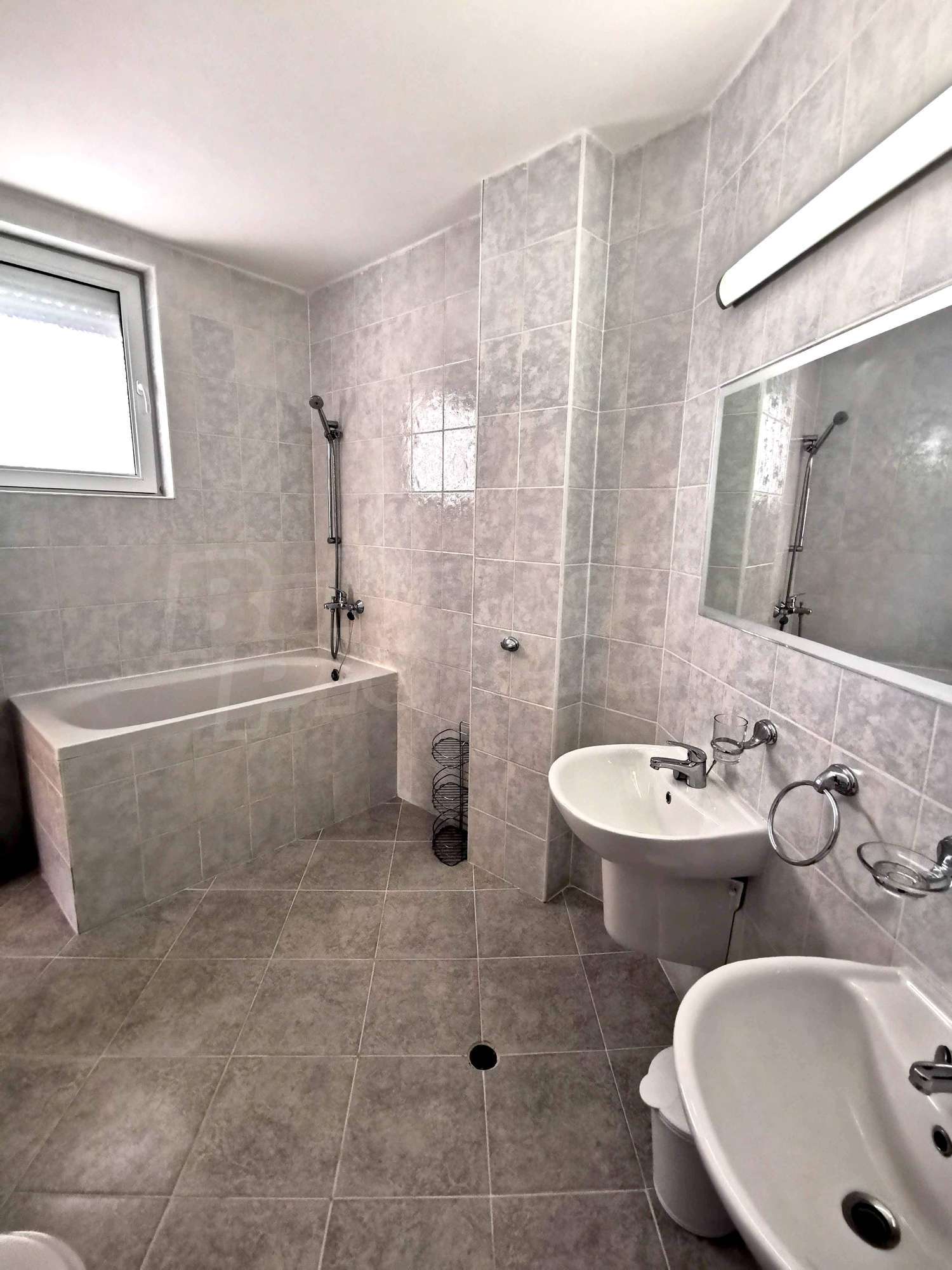 Gallery Picture 26