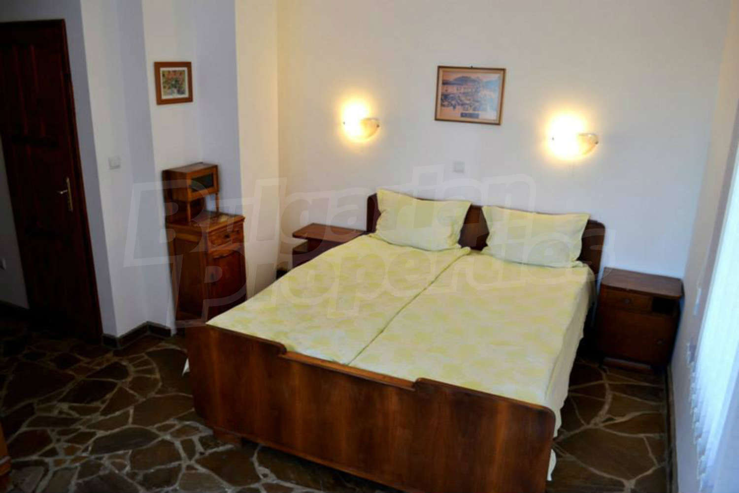 Gallery Picture 17