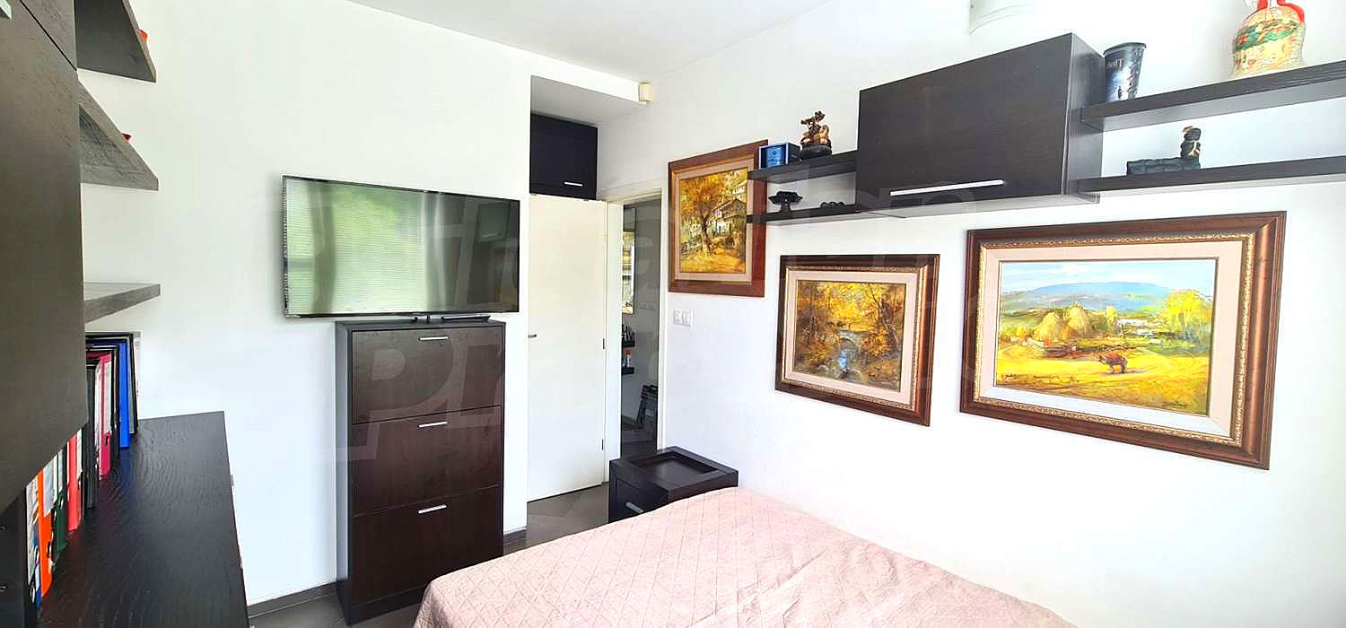 Gallery Picture 14