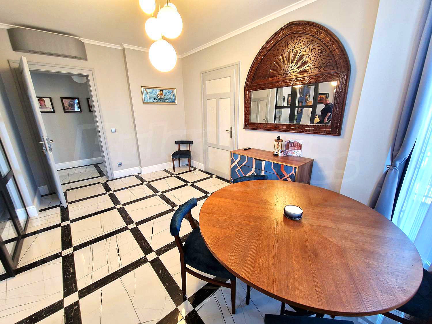 Gallery Picture 6