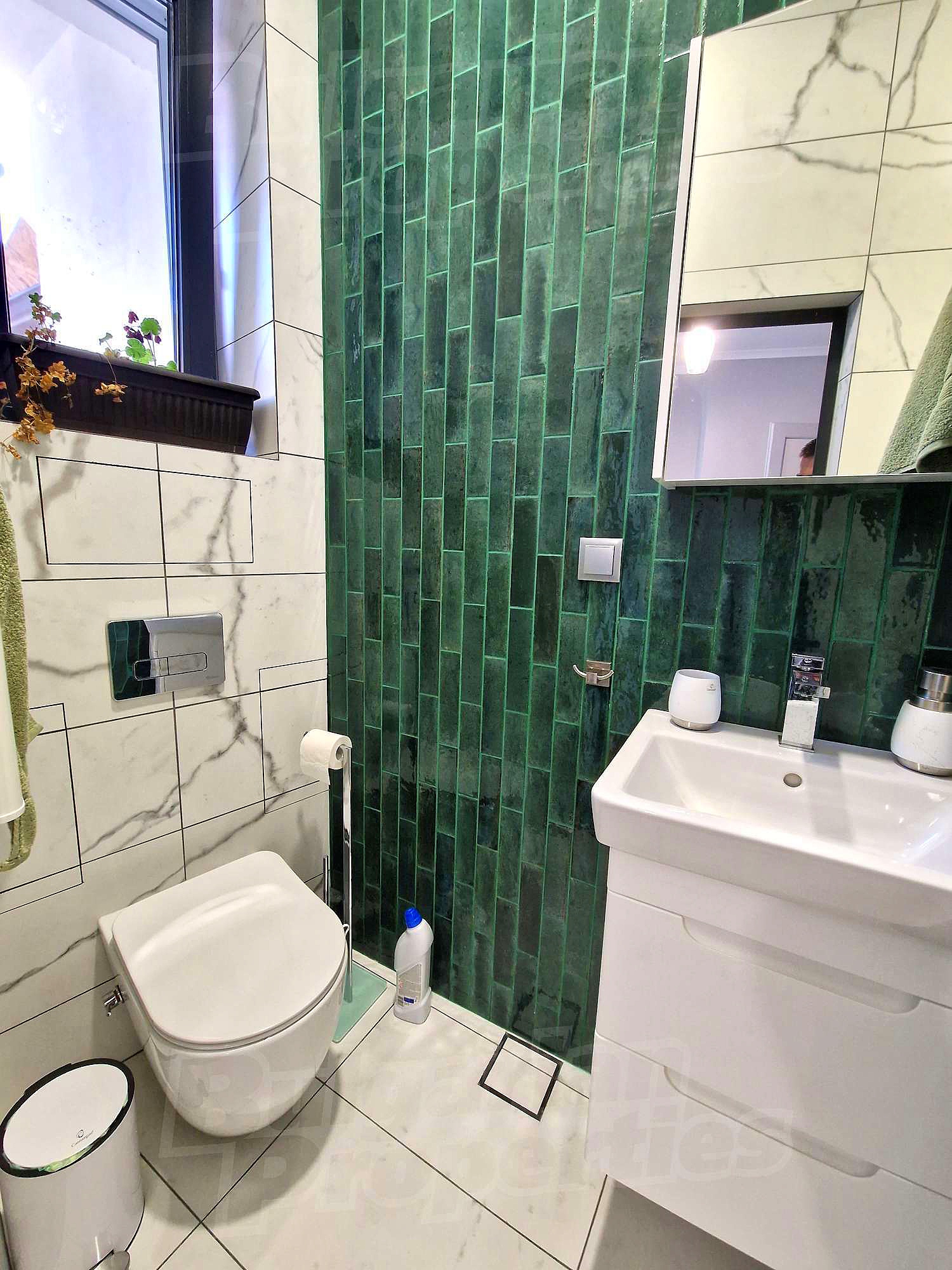 Gallery Picture 19