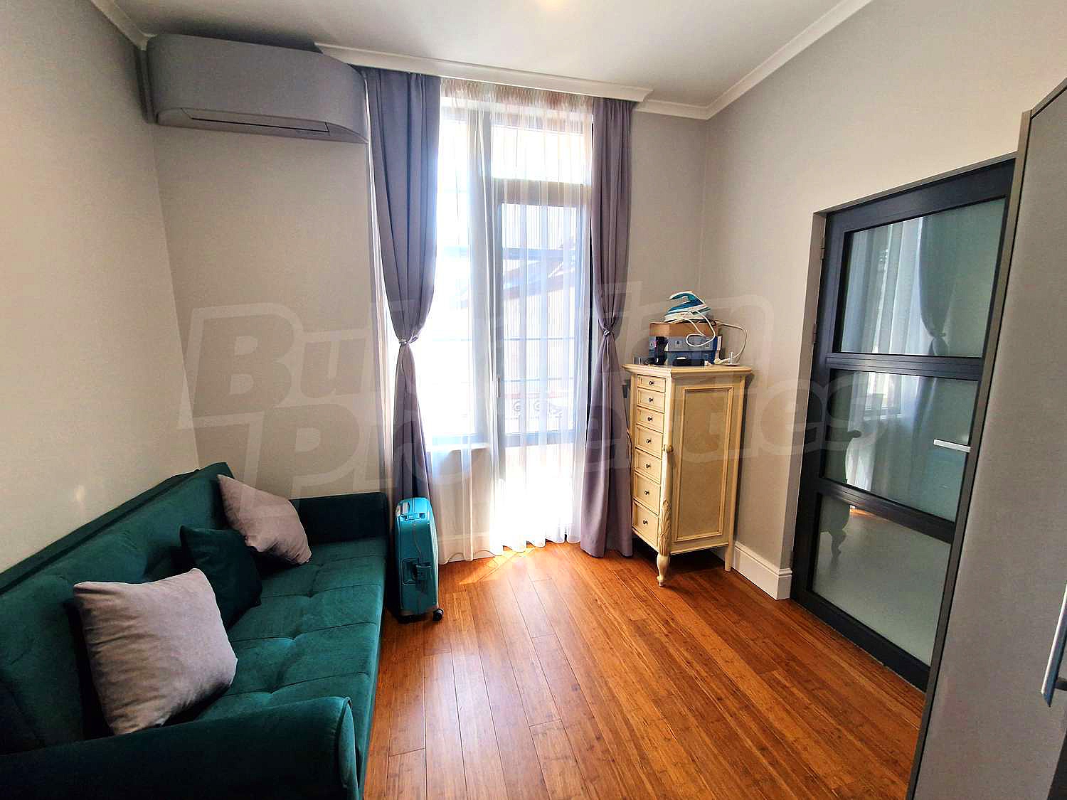 Gallery Picture 18