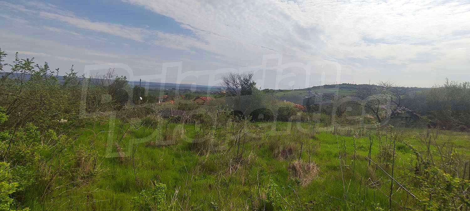House for sale near Dolni Chiflik, Bulgaria. Panoramic plot with ...