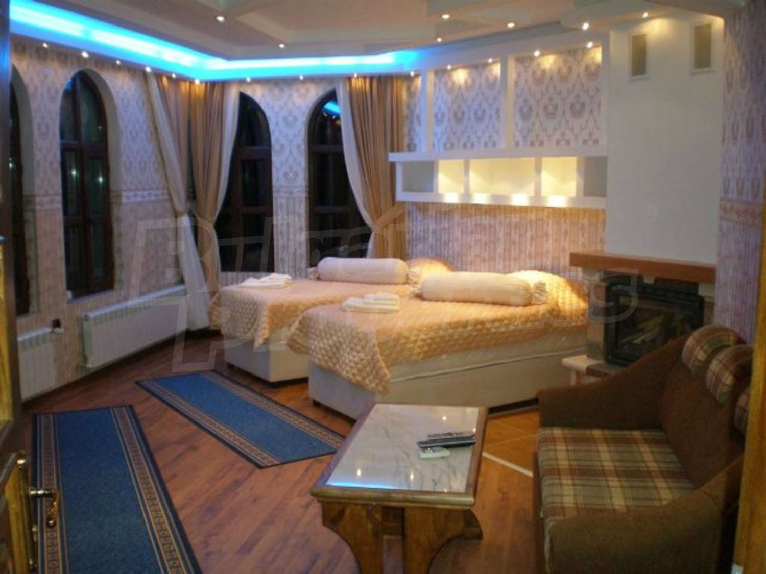 Gallery Picture 5