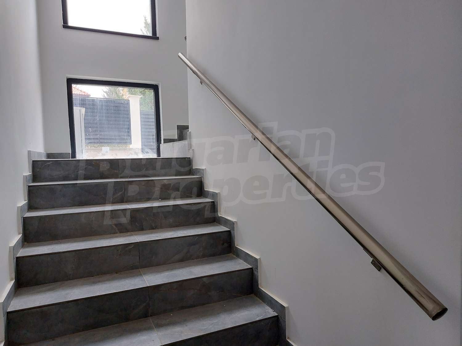 Gallery Picture 15
