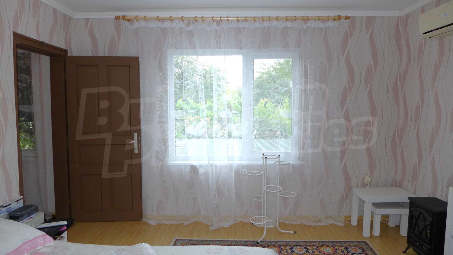 Gallery Picture 27