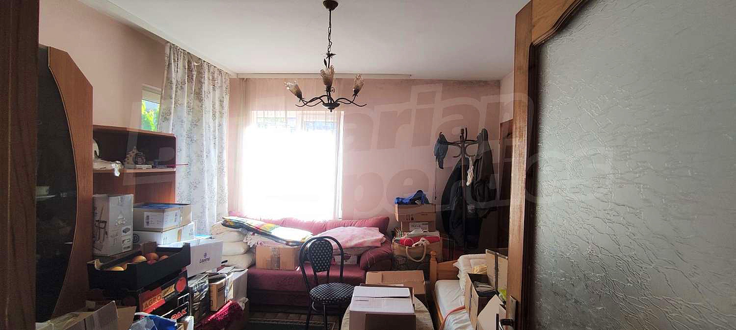 Gallery Picture 10