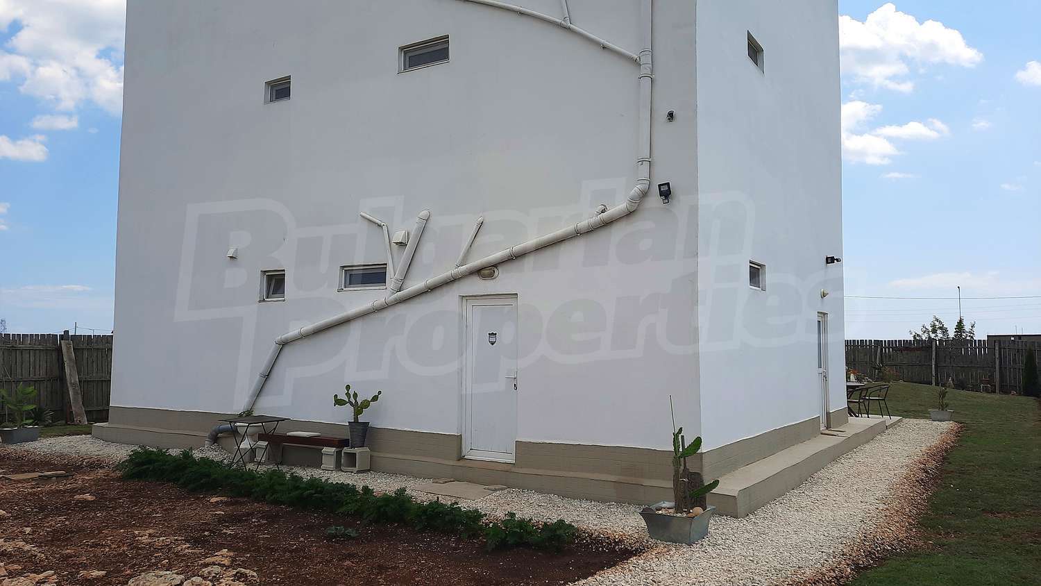 Gallery Picture 7