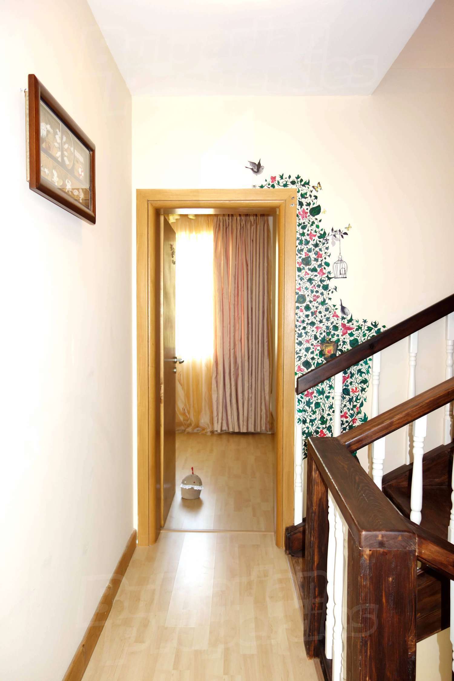 Gallery Picture 30