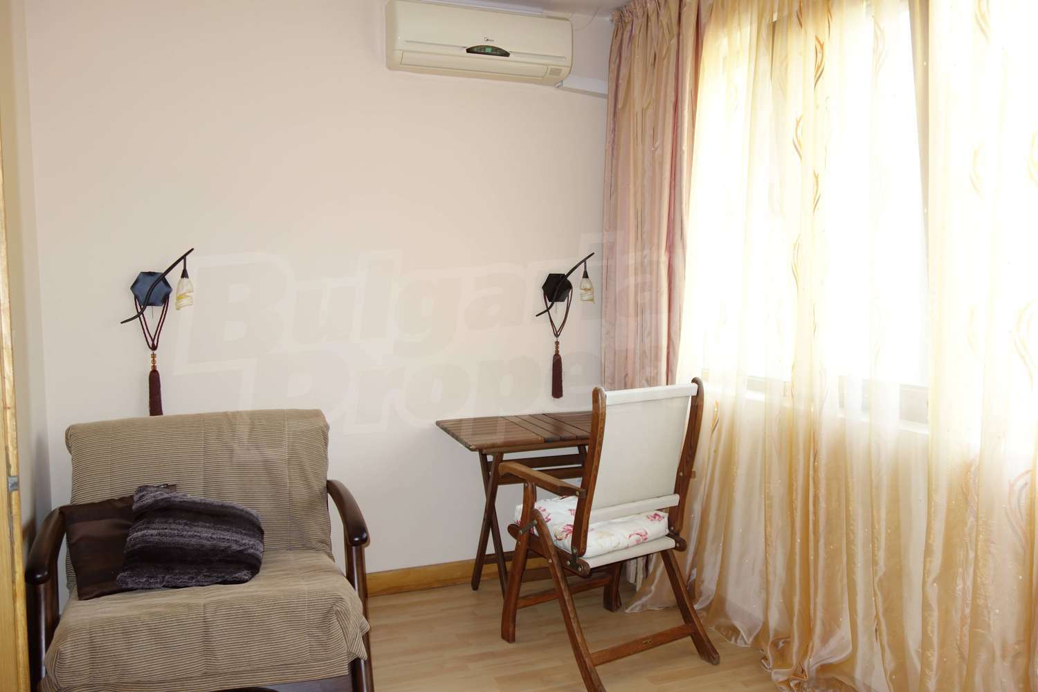 Gallery Picture 32