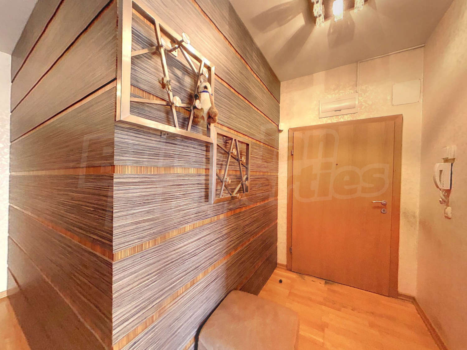 Gallery Picture 14
