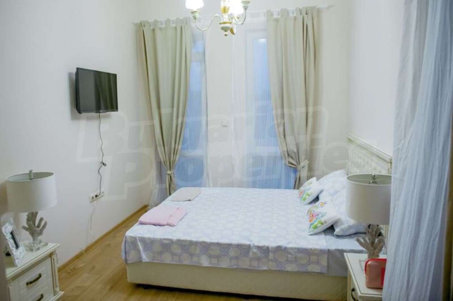Gallery Picture 8