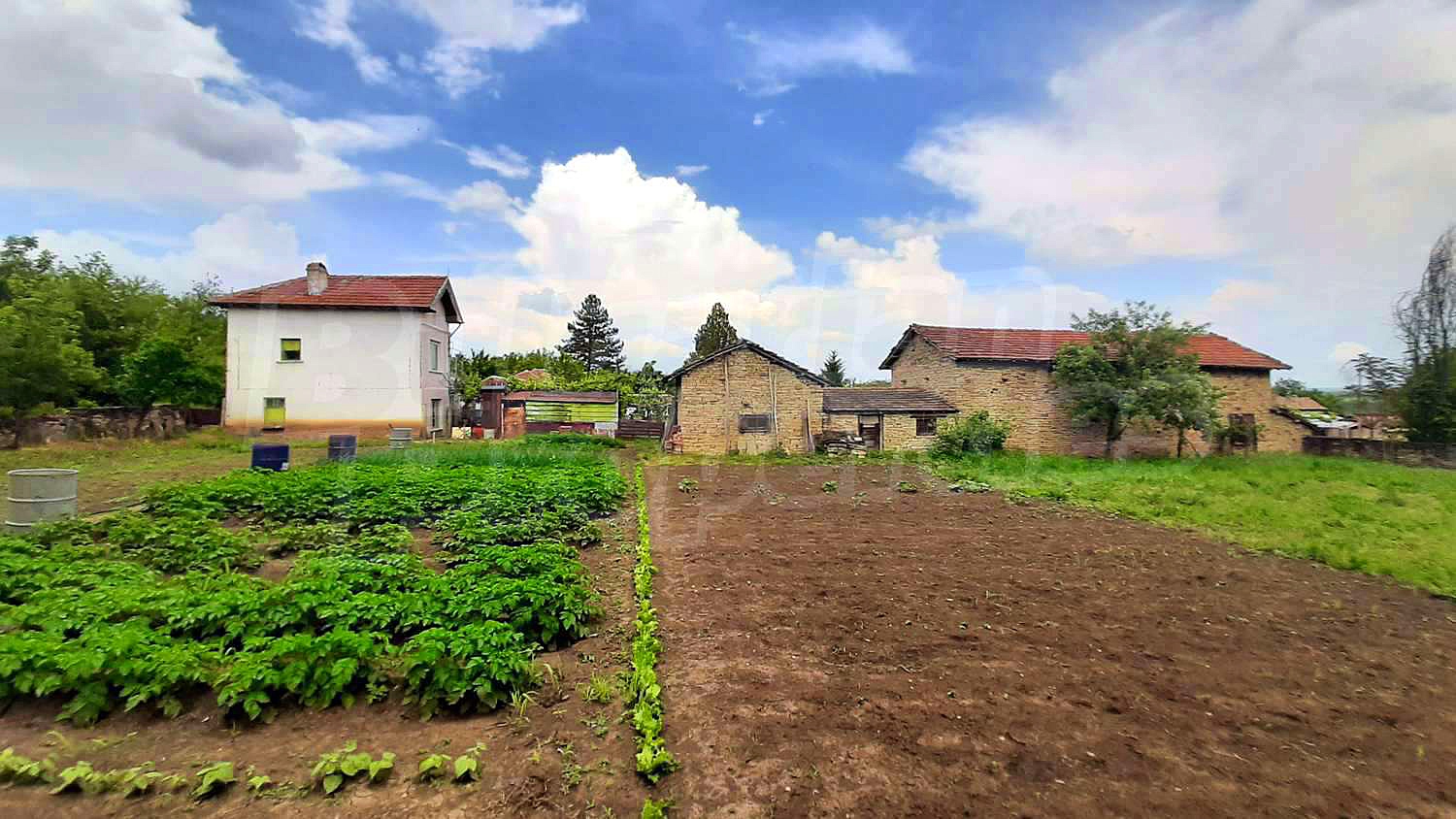 Къща близо до гр. Павликени за продажба. Красива къща в село Горна Липница.