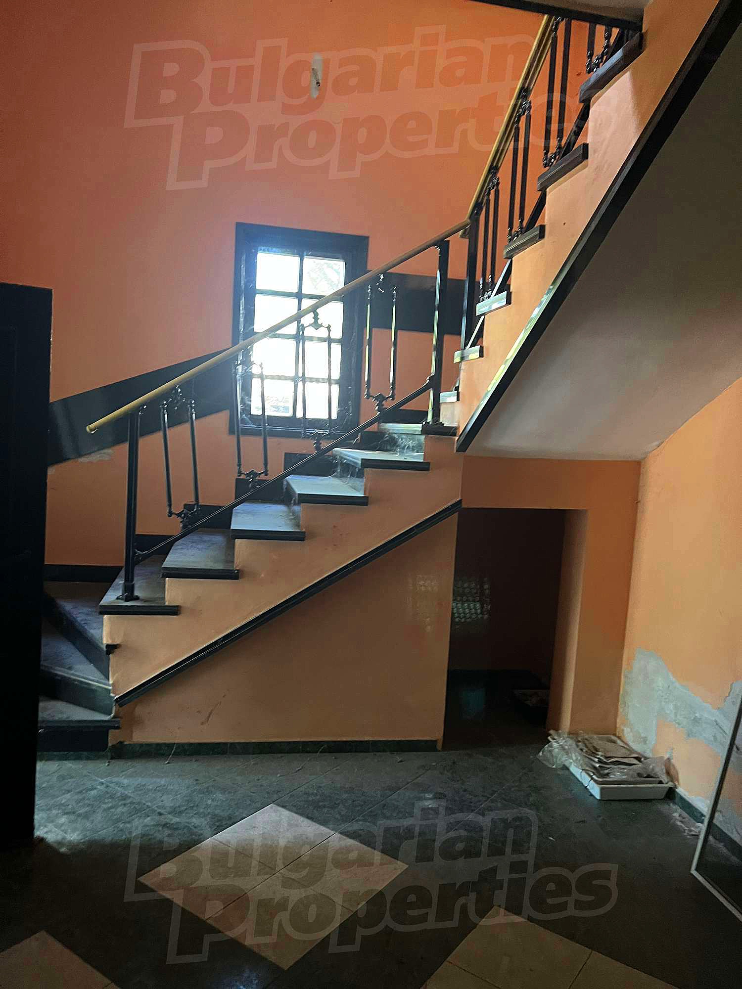 Gallery Picture 10