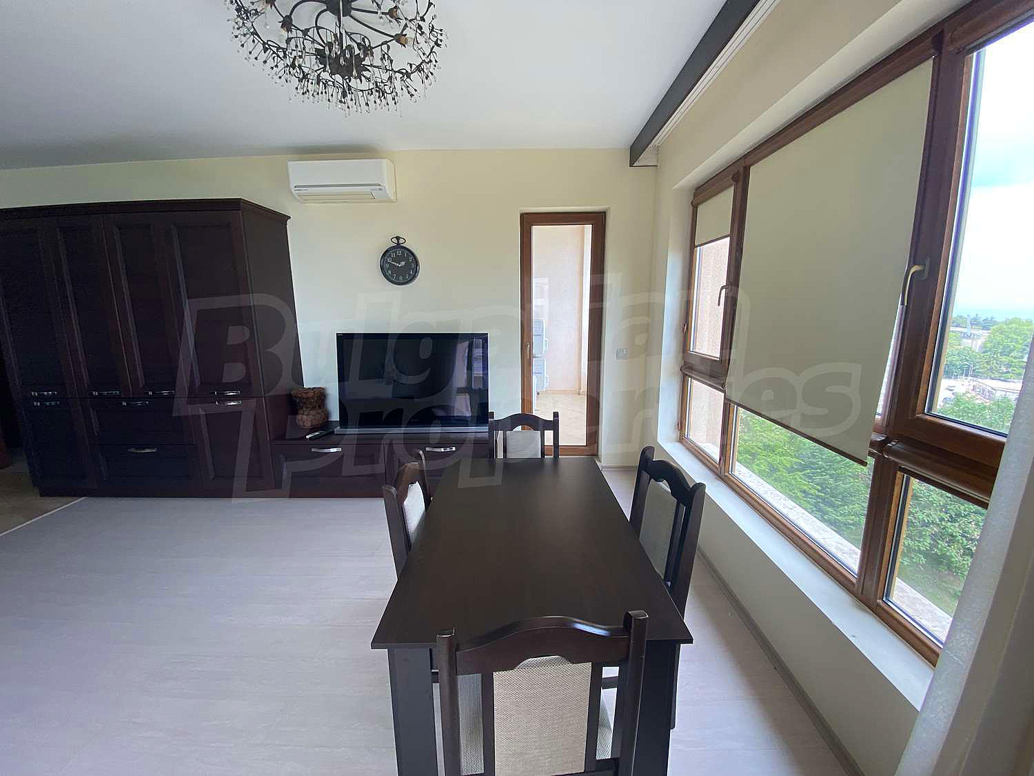 Gallery Picture 10