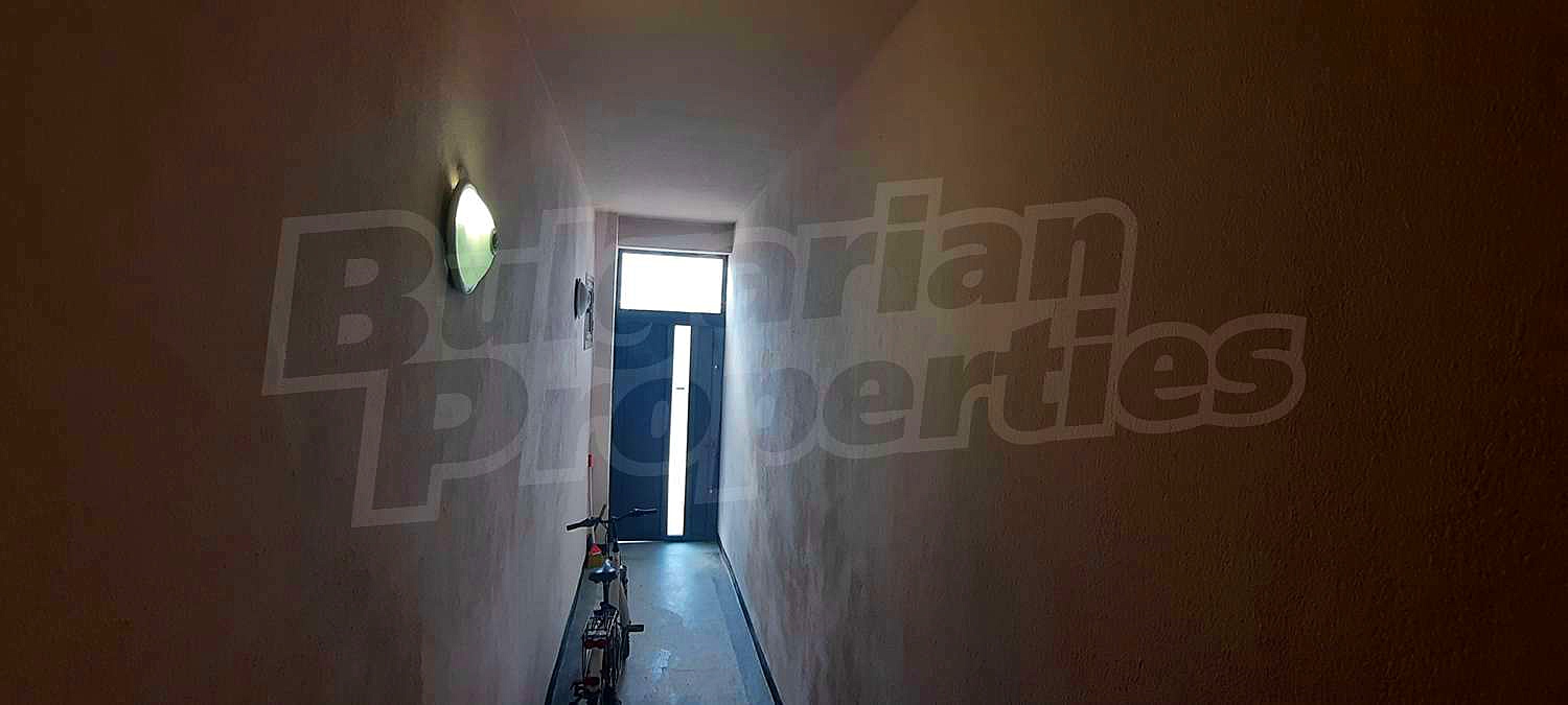 Gallery Picture 13