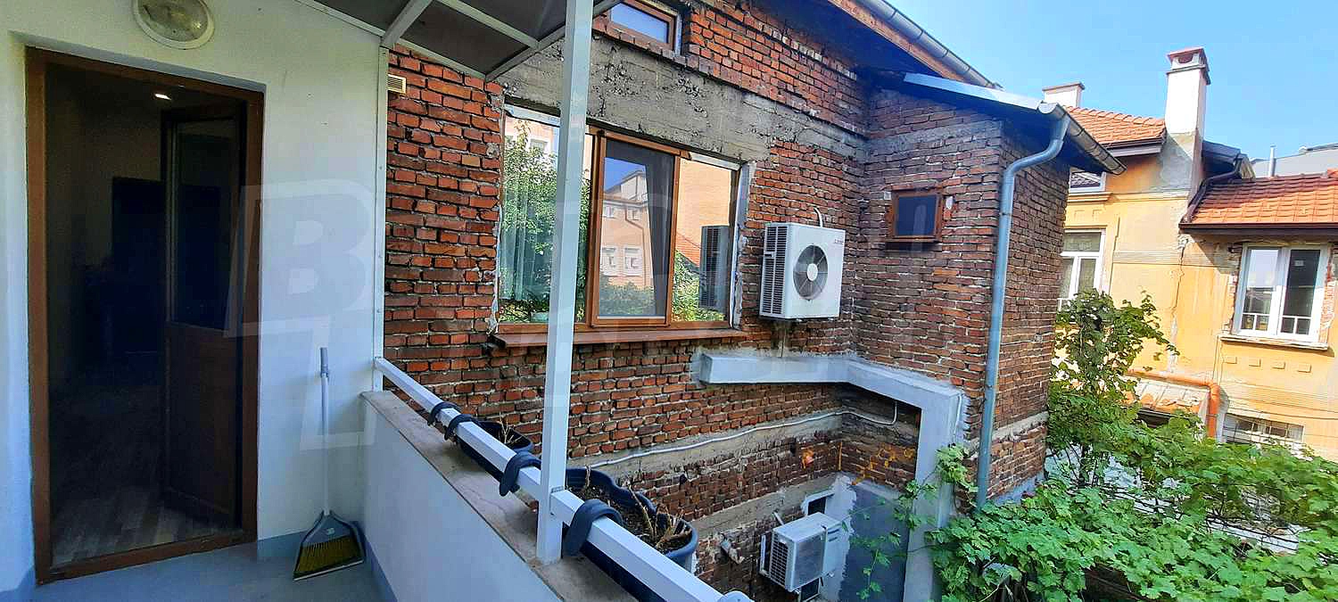 Gallery Picture 17