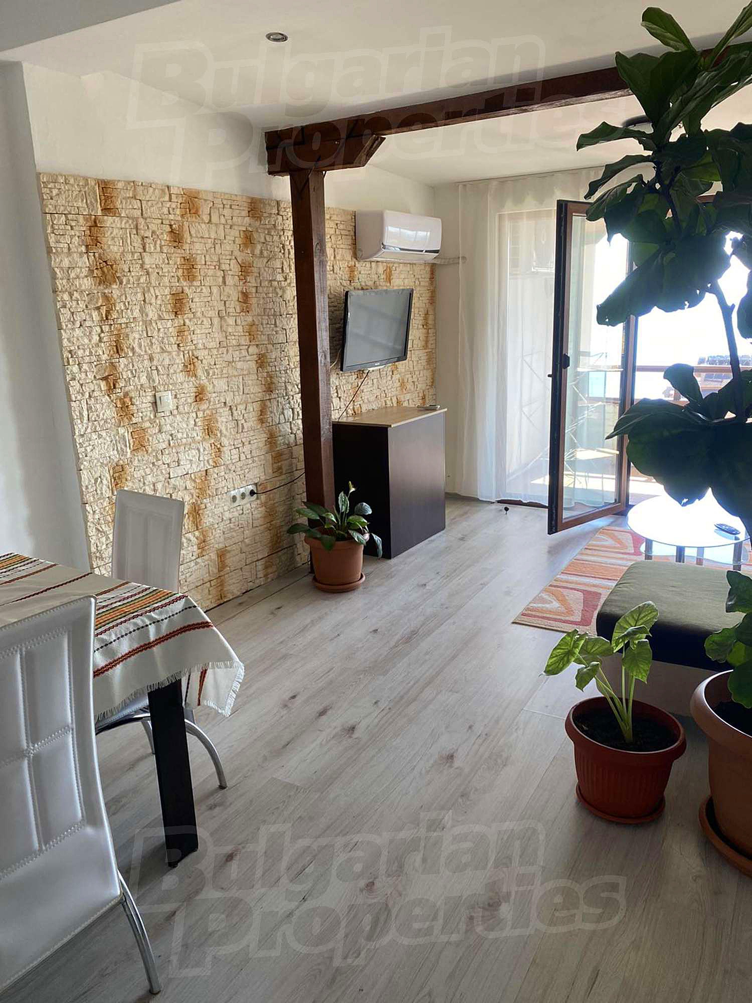 Gallery Picture 10