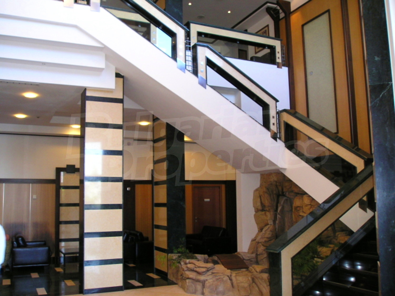 Gallery Picture 15