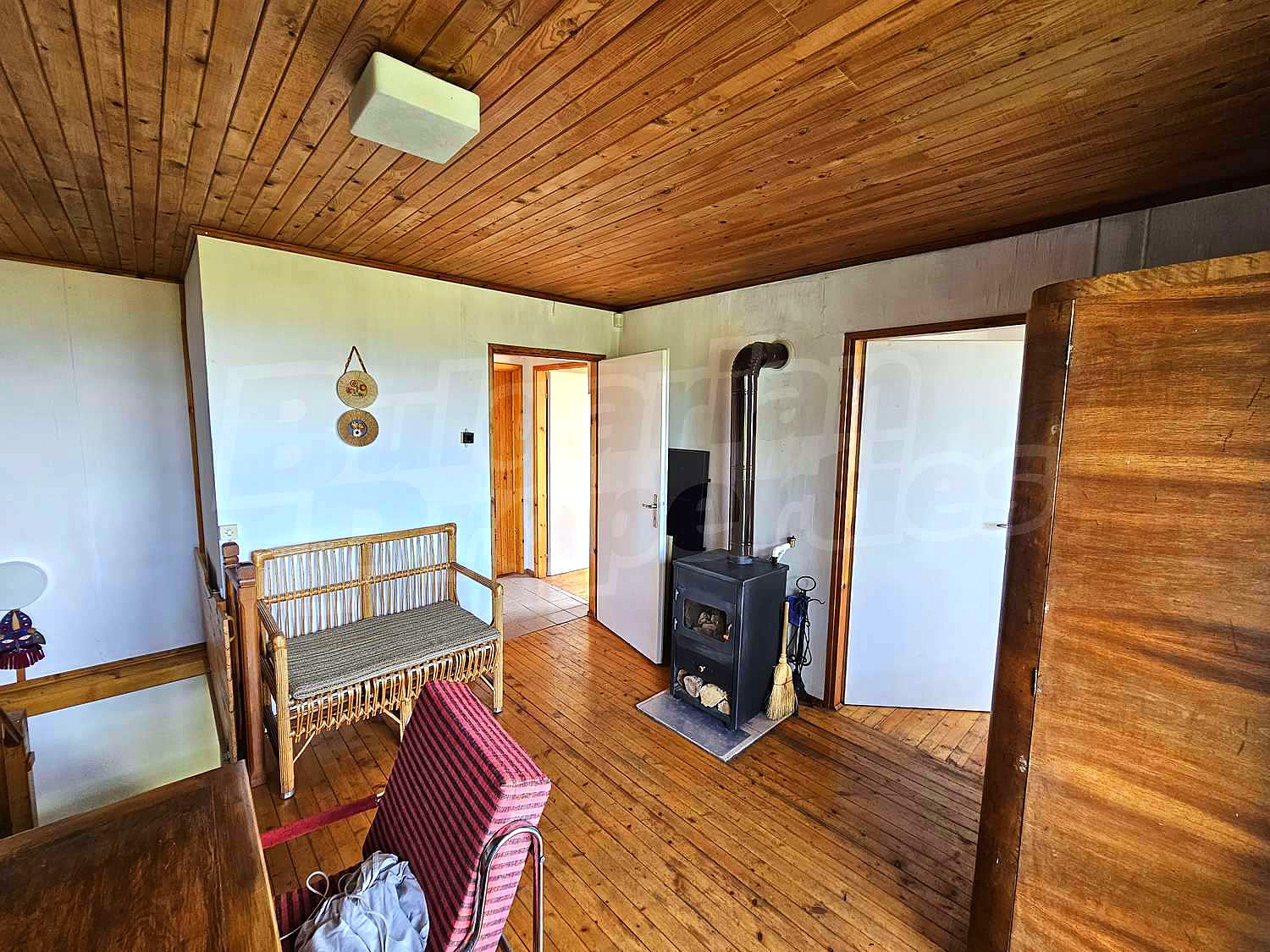 Villa for sale near Elin Pelin, Bulgaria. A beautiful villa with a well ...