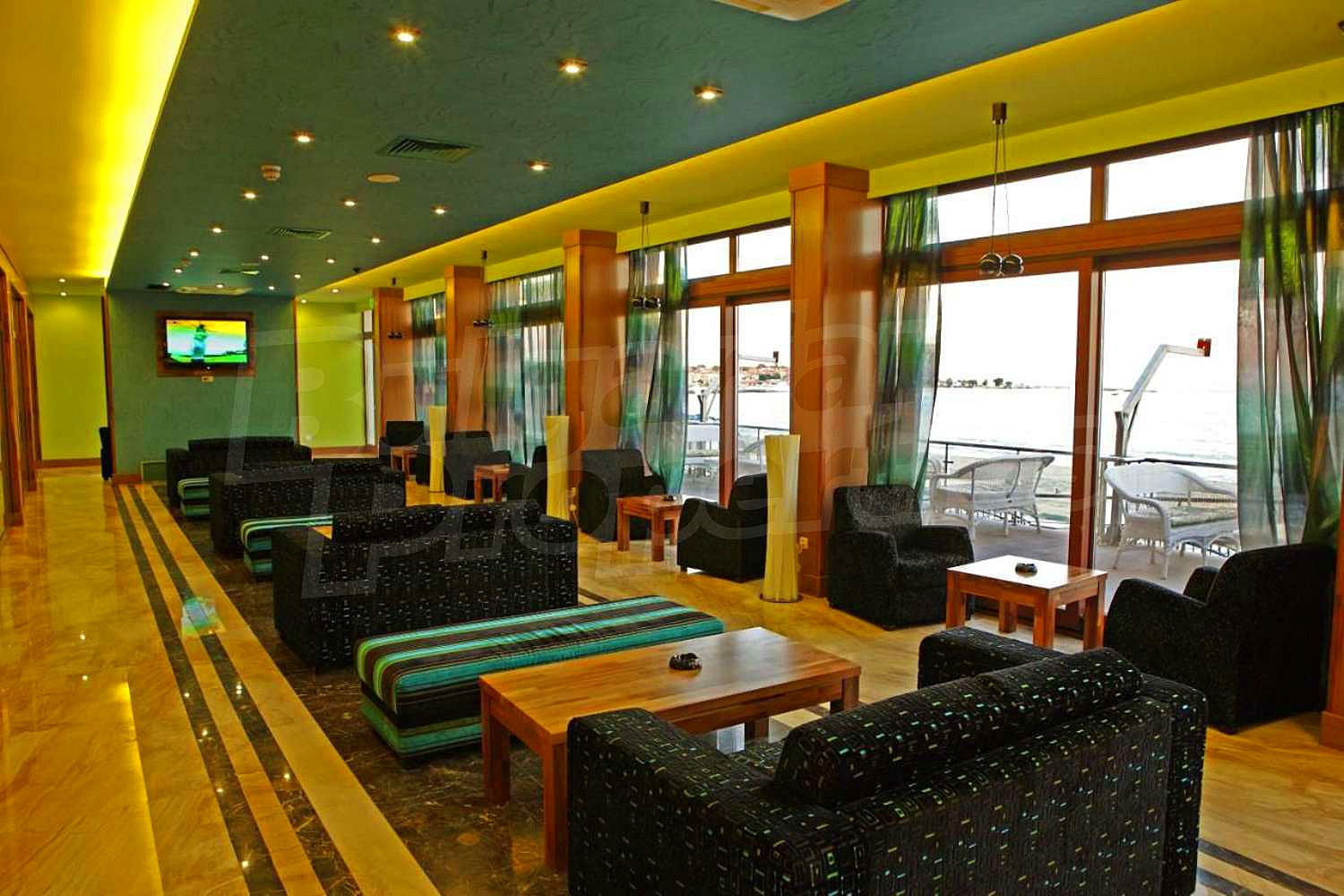 Gallery Picture 16