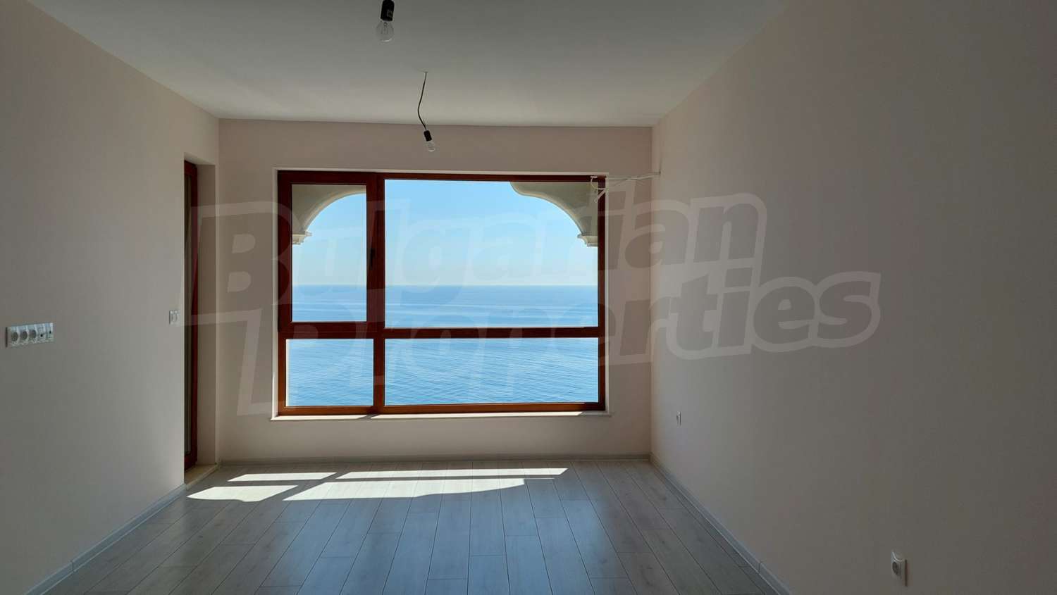 Gallery Picture 9