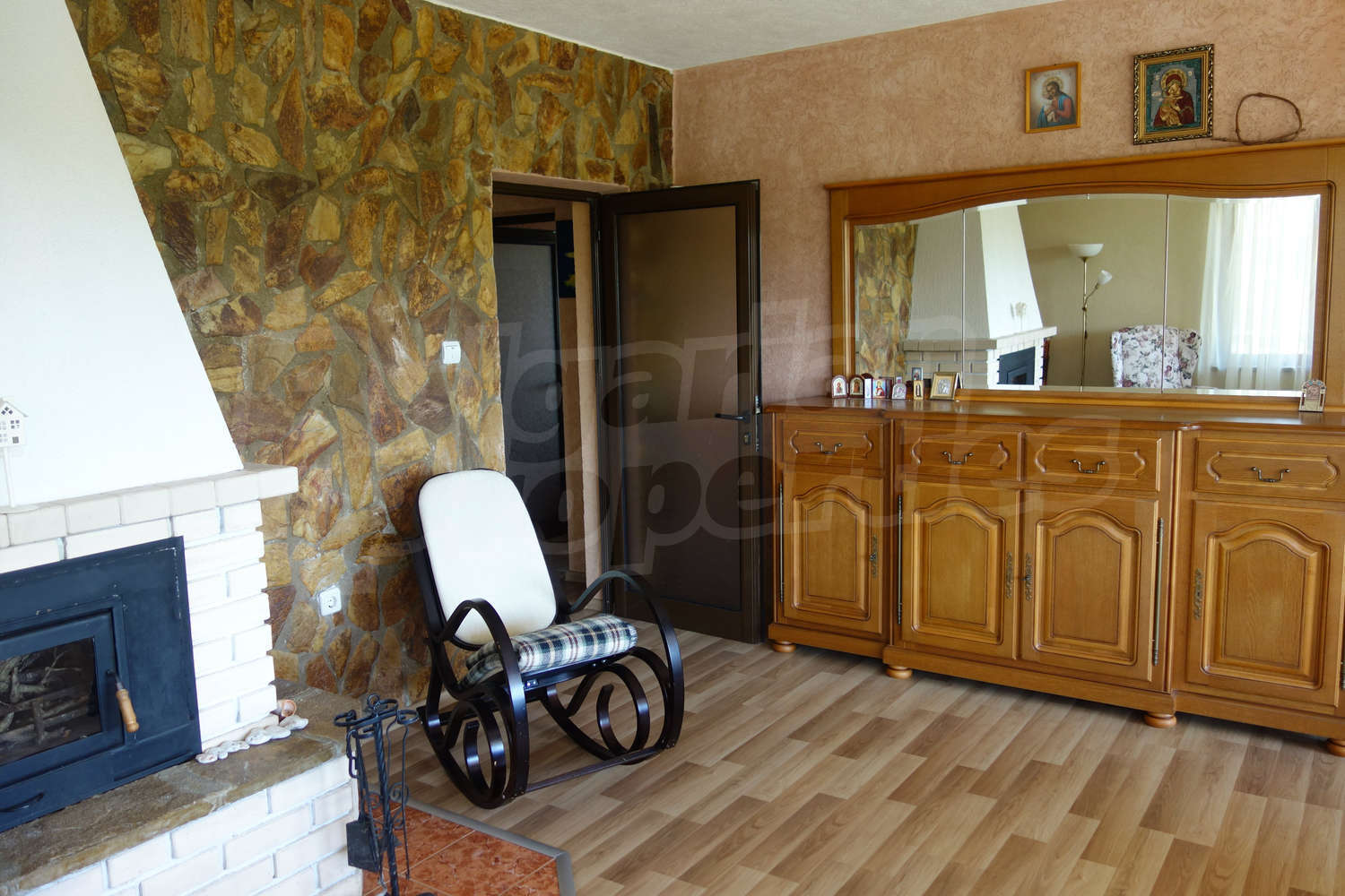 Gallery Picture 23