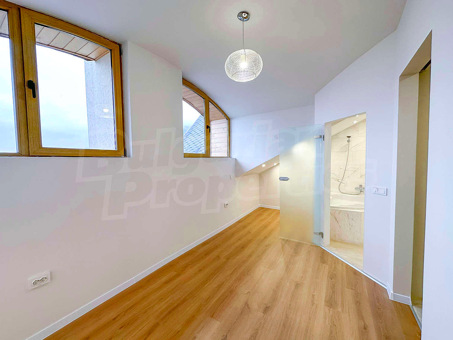 Gallery Picture 14