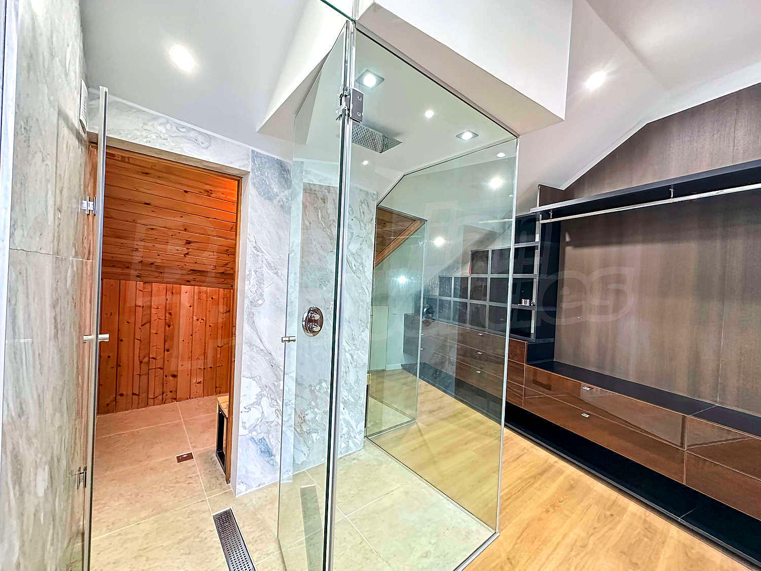 Gallery Picture 24