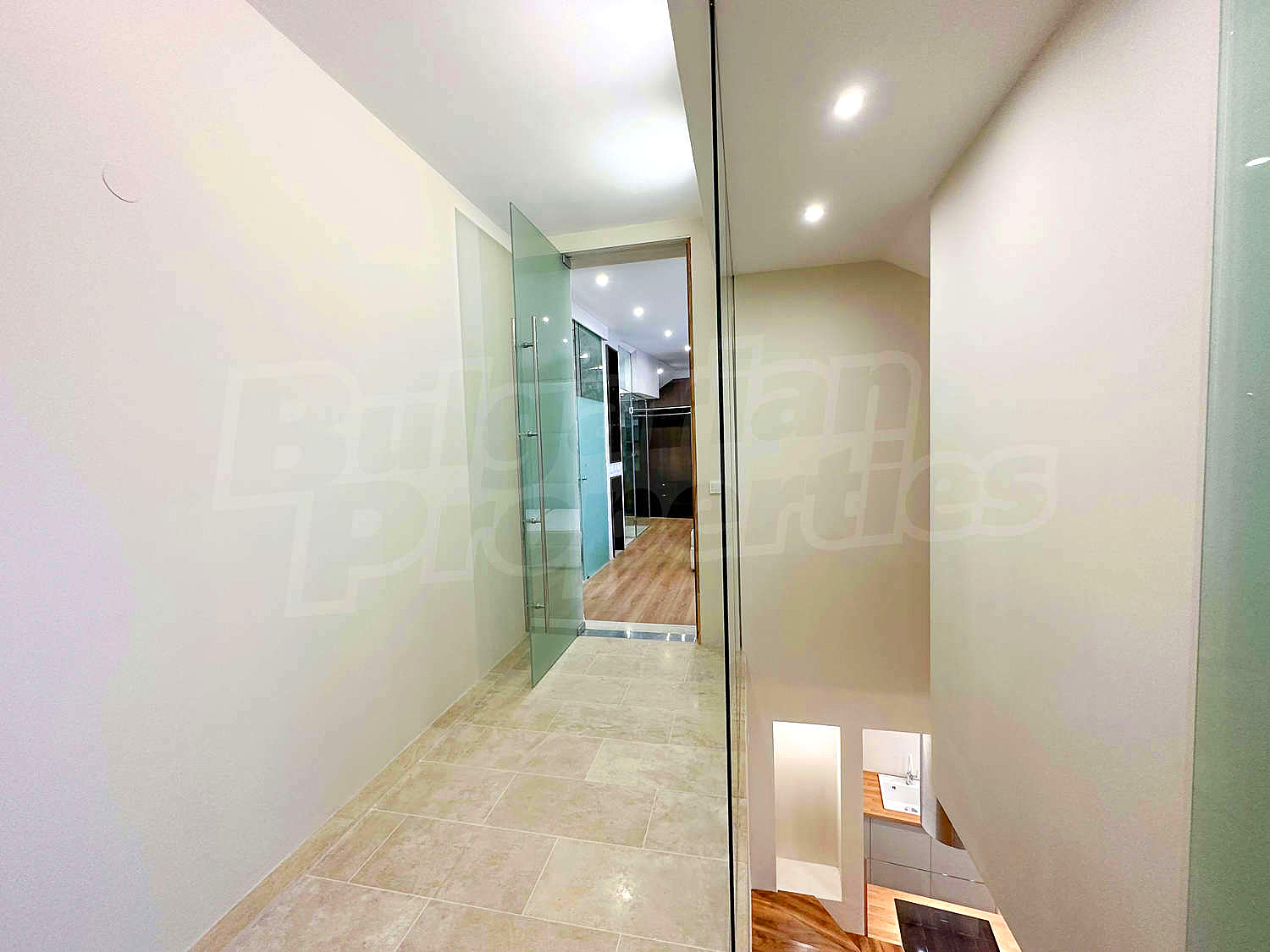 Gallery Picture 26