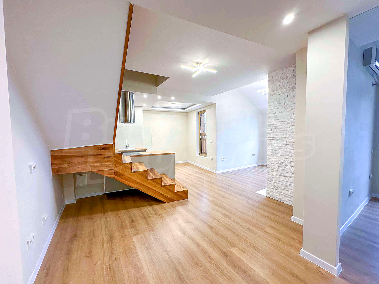 Gallery Picture 7