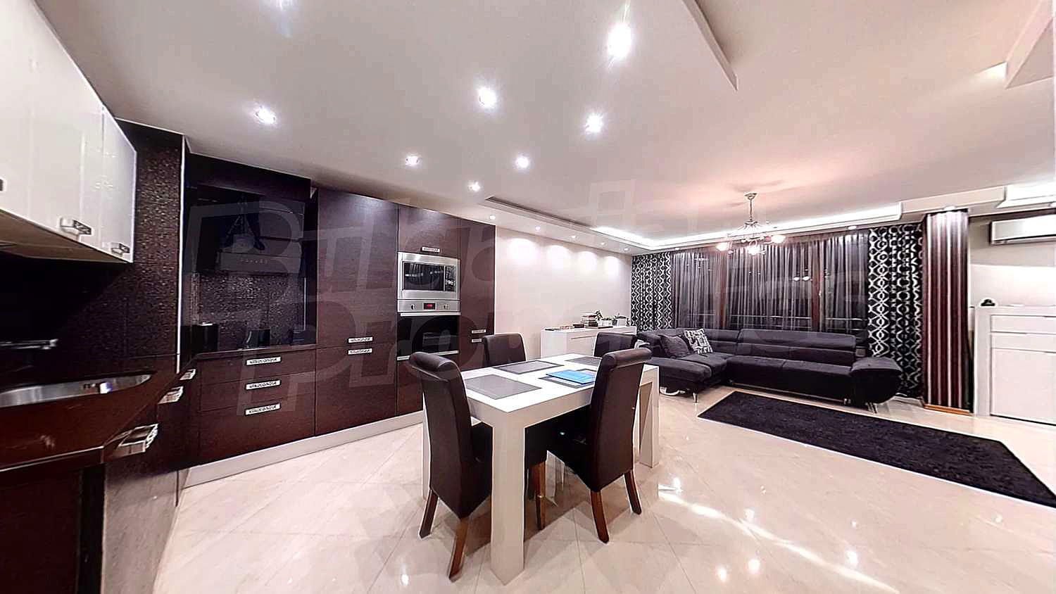 Gallery Picture 3