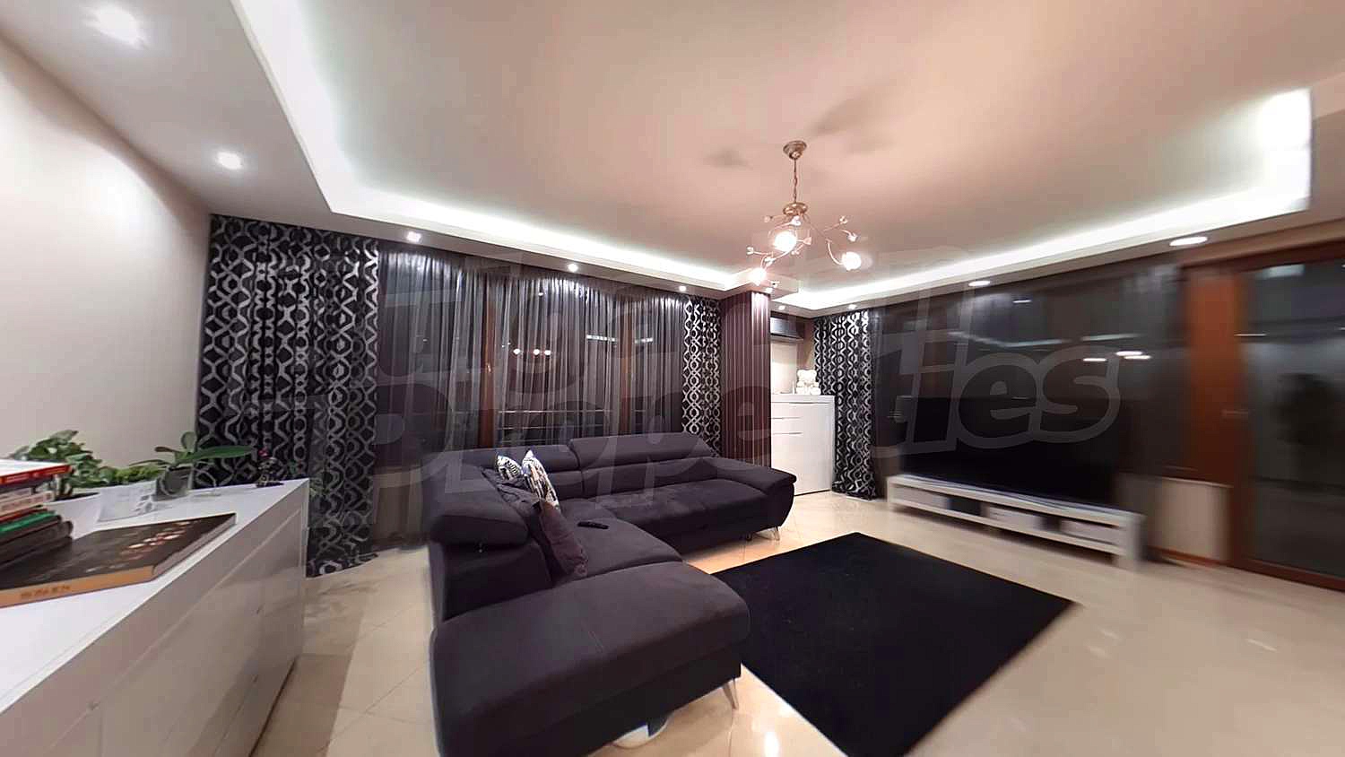 Gallery Picture 2