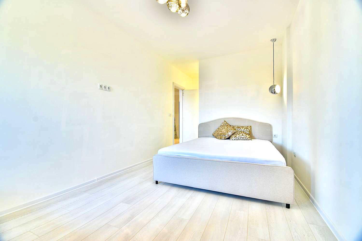 Gallery Picture 5