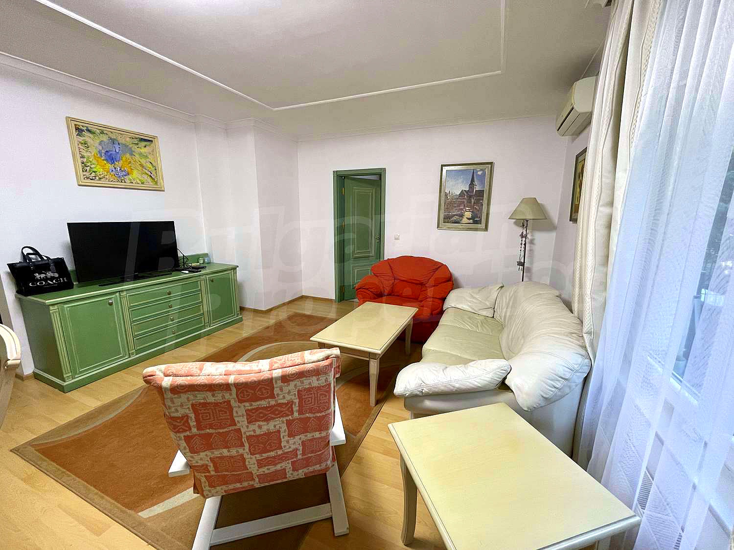 Gallery Picture 9