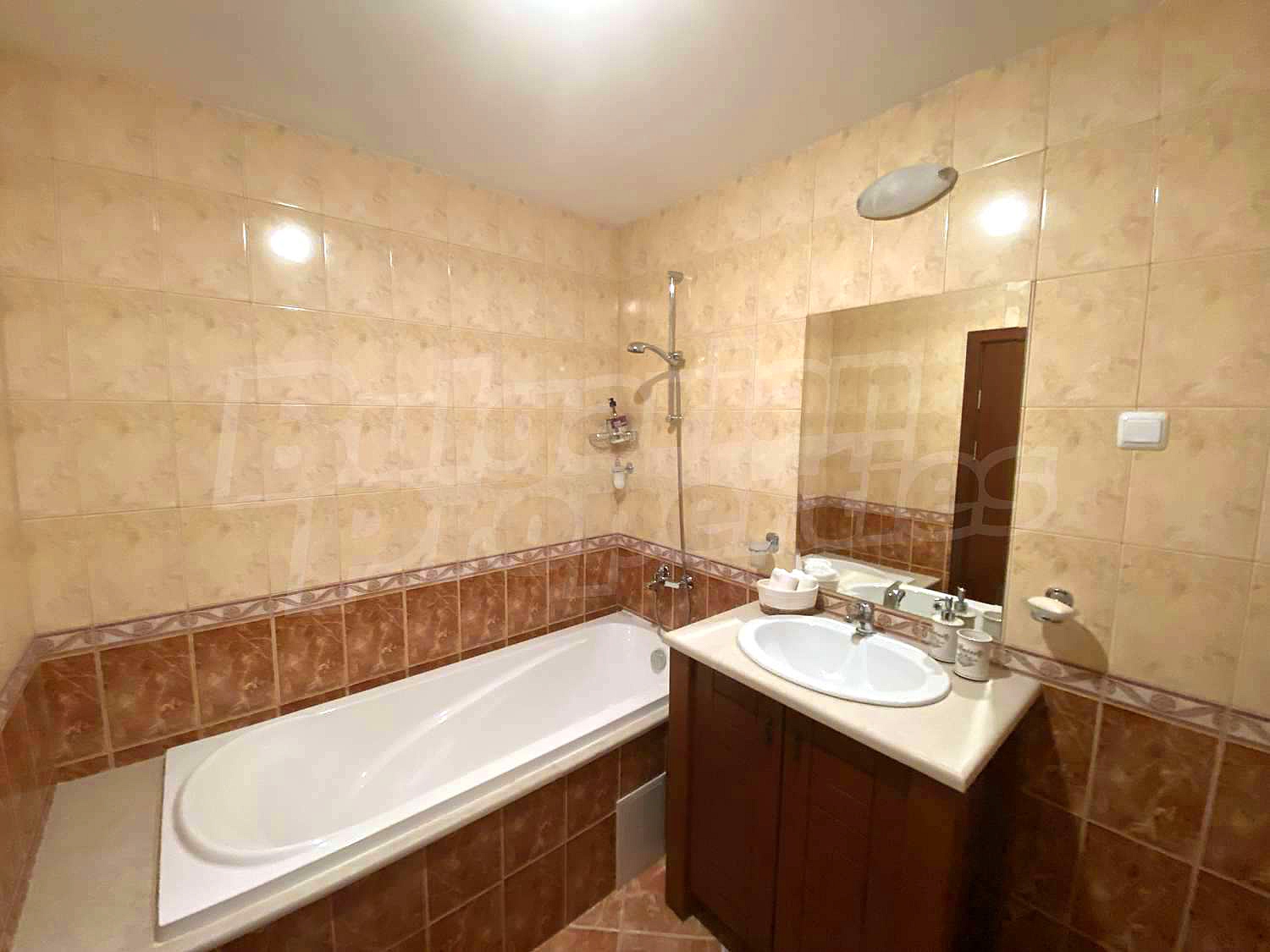 Gallery Picture 25