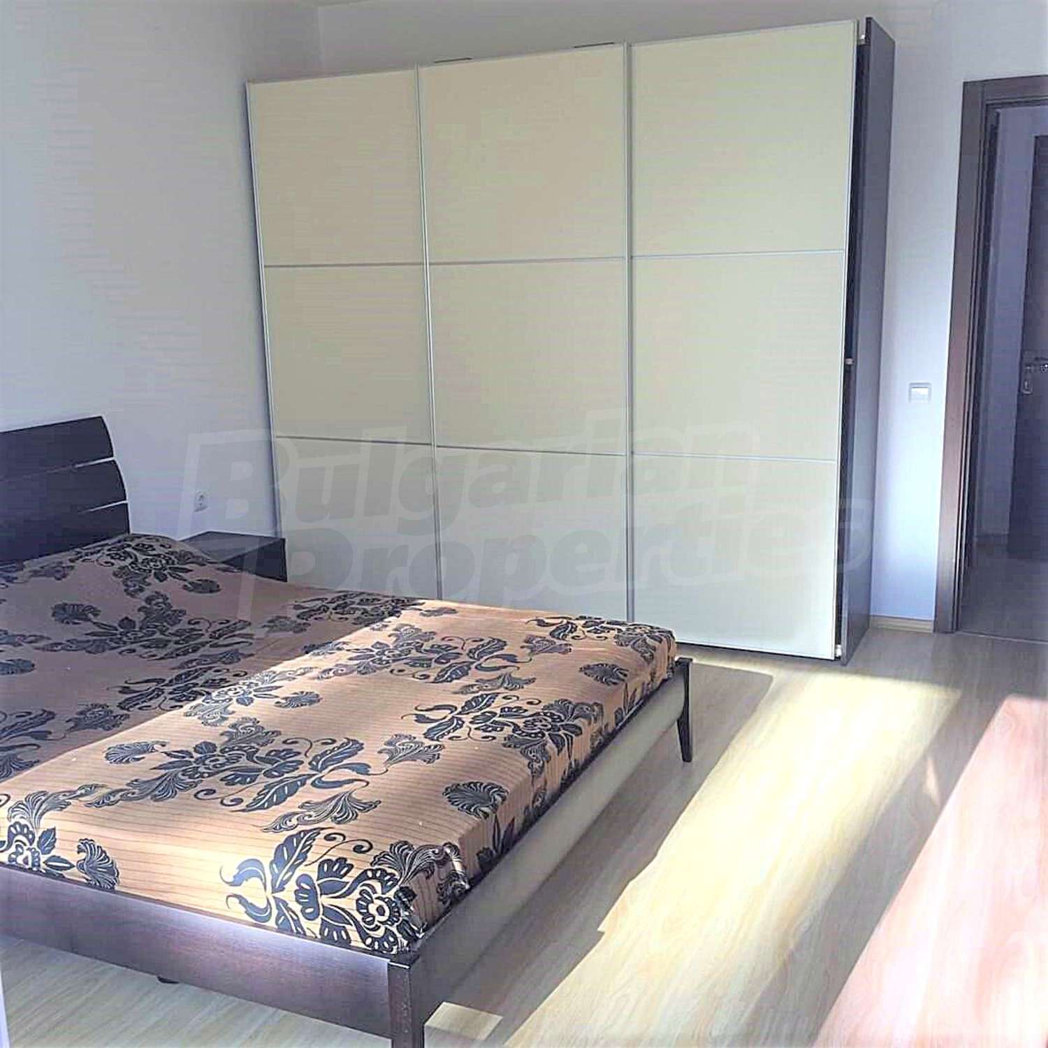 Gallery Picture 10