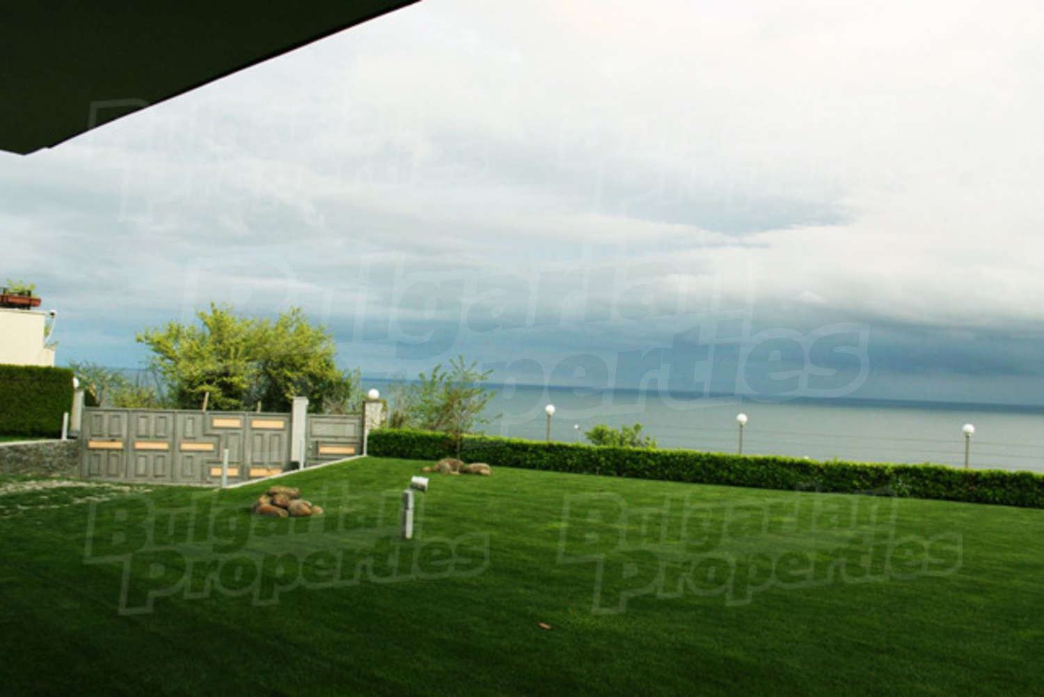Gallery Picture 35
