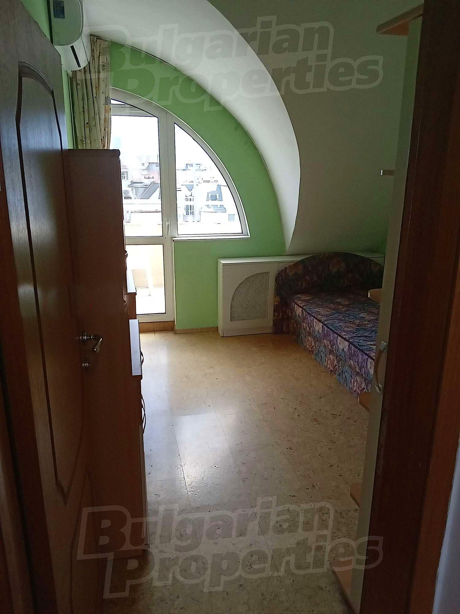 Gallery Picture 7